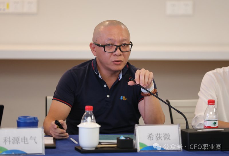  科创板企业高管调整引关注，唐娅从CFO转型掌舵希荻微；内部优化推动管理层新格局。 IT技术