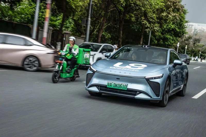  文远知行交出亮眼答卷；Robotaxi业务实现显著增长，资本市场积极响应。 IT技术