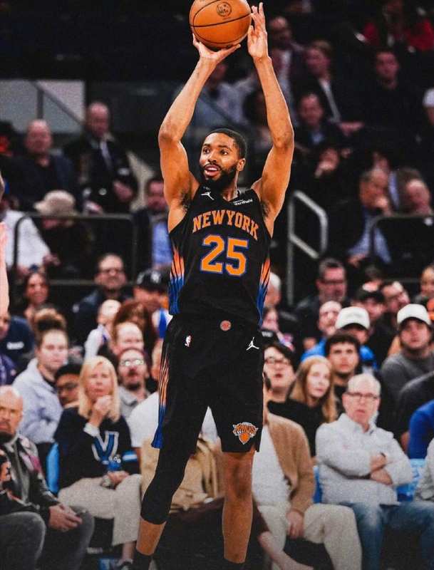  夺冠热门的伪命题：从尼克斯大胜公牛看强队战力背后的隐忧 体育新闻