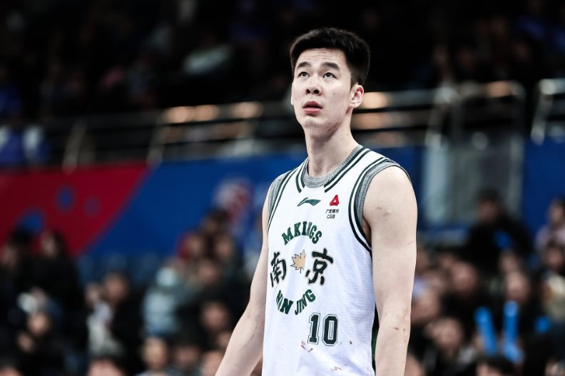  技术解码：22-0攻势波背后的战术裂变与轮换逻辑 体育新闻