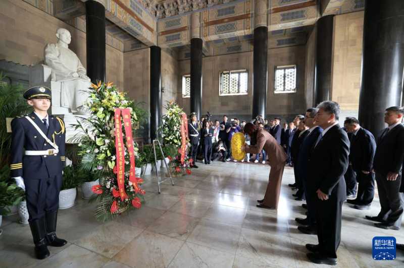  从中山陵到“九二共识”：三次跨越见证两岸关系演进史 新闻