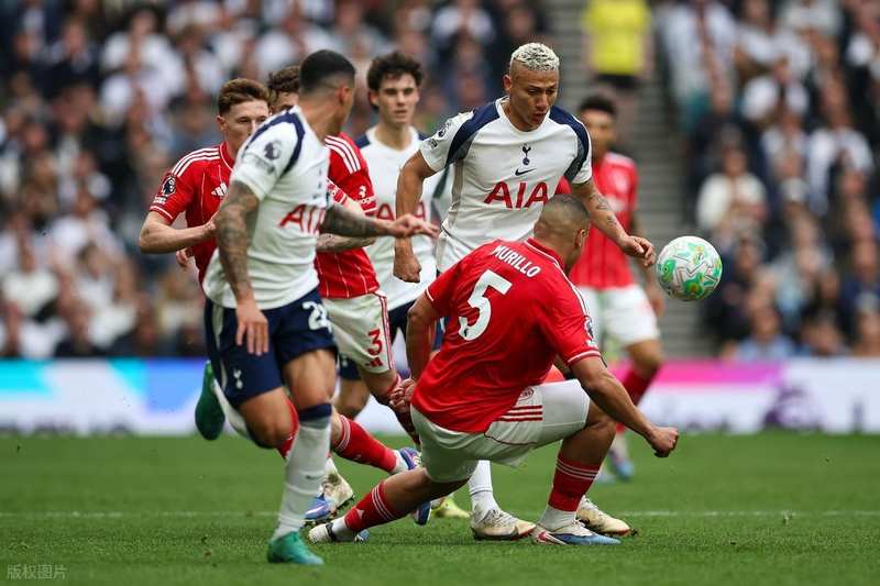  十二年的轮回：热刺为何再次站在悬崖边缘，那支铁军何时才能归来 体育新闻