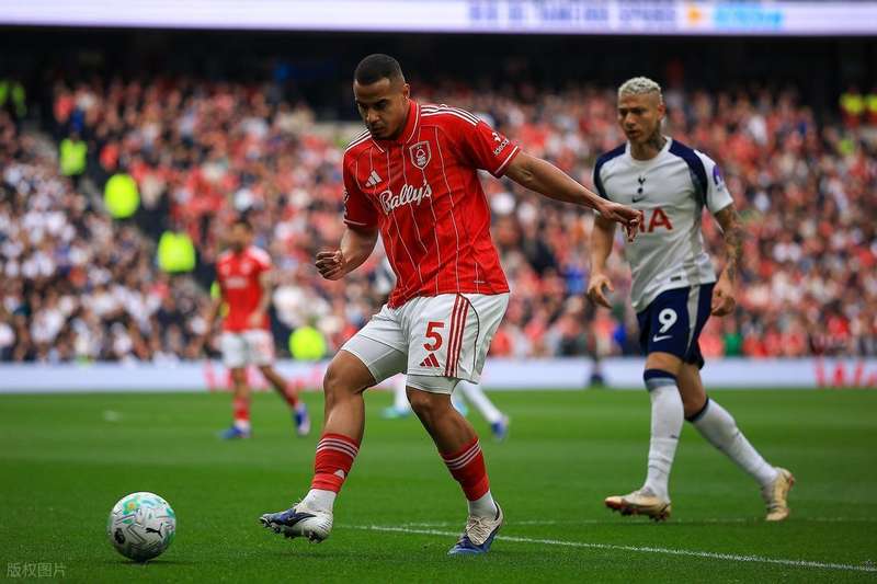  十二年的轮回：热刺为何再次站在悬崖边缘，那支铁军何时才能归来 体育新闻