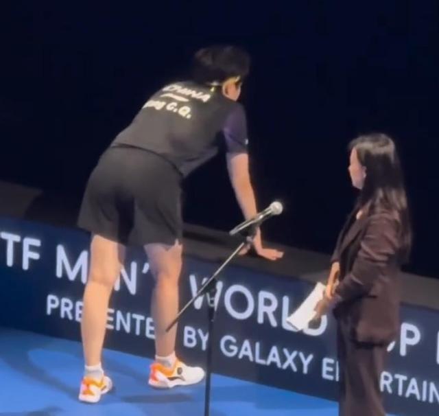  澳门第七局：从1-3到11-8，王楚钦的逆转藏着一套高压博弈模型 体育新闻