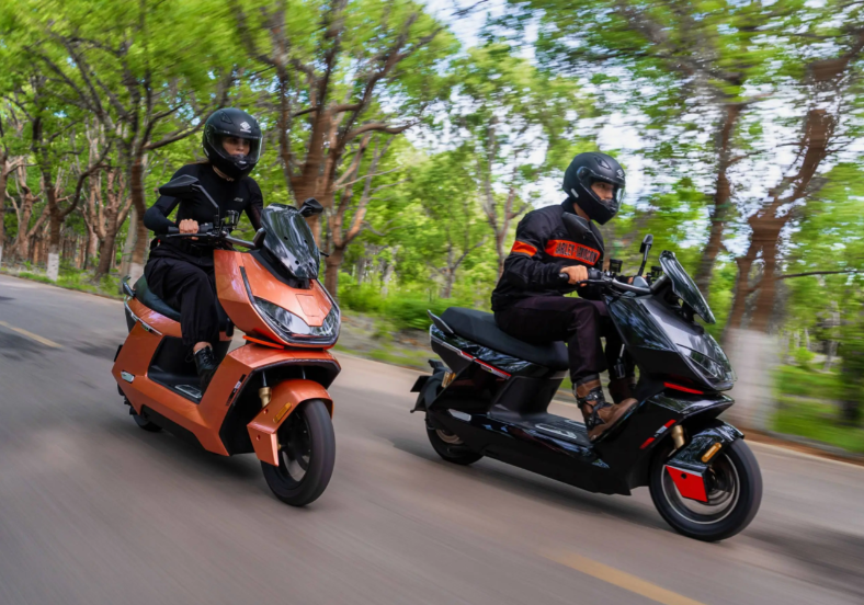  从拆机到实测：一位硬件工程师的电动车电池选型方法论 汽车科技